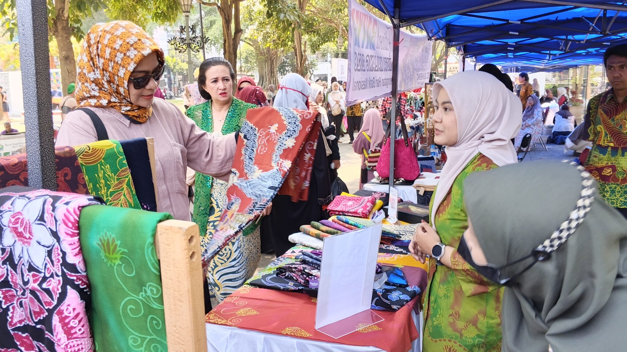 Sekar Jagad Panca Warna: Strategi Baru Batik Malangan Go International