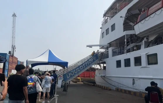 Kapal Buku Terapung Doulos Hope Kembali Bersandar di Jakarta