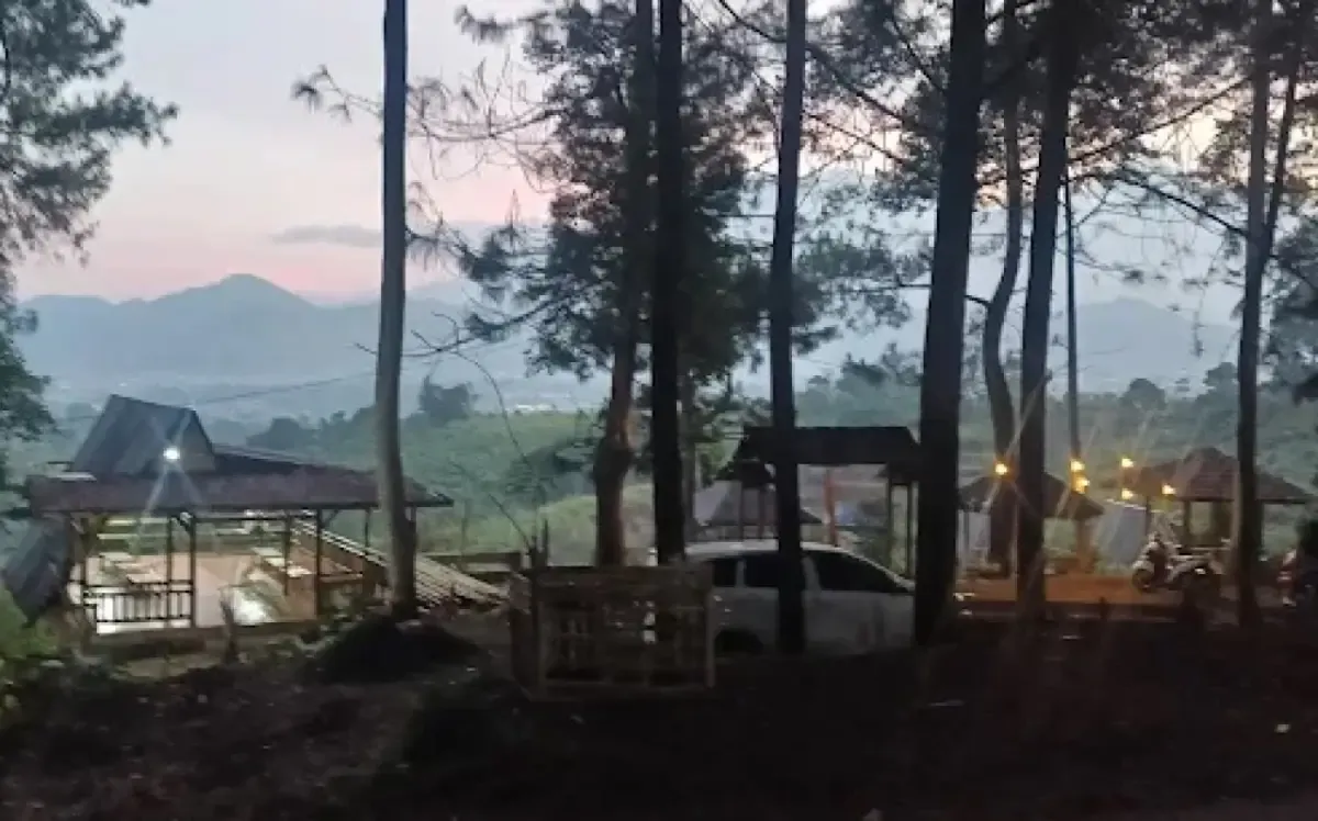 5 Destinasi Glamping dan Camping Terbaik dengan Pemandangan Spektakuler
