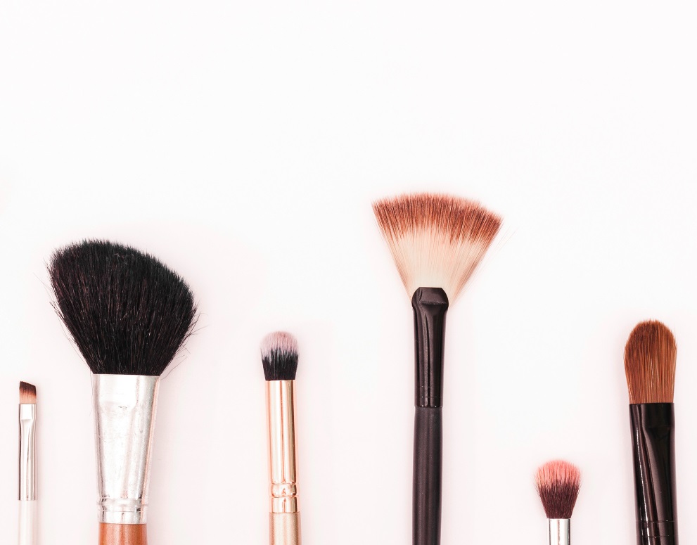 Panduan Lengkap Kuas dan Alat Makeup Dasar untuk Pemula