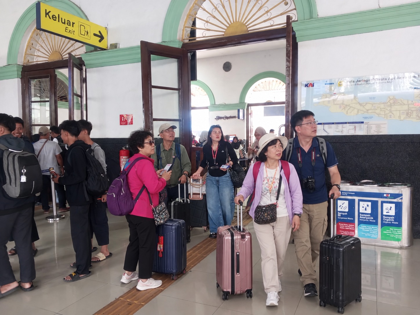 Kereta Api Jadi Tulang Punggung Baru Mobilitas Wisatawan Asing