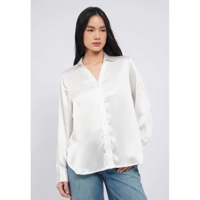 8 Item Fashion Wajib untuk Gaya Elegan Profesional di Usia 40+