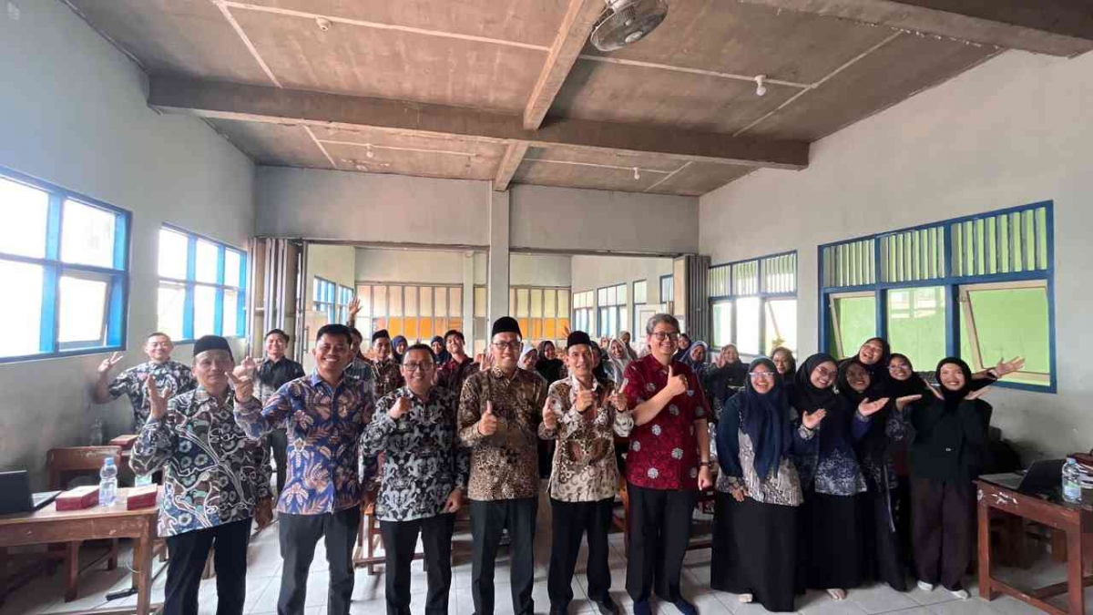 Dosen Universitas Latih Guru IPA Kembangkan Media Pembelajaran Berbasis STEM dan Sustainability