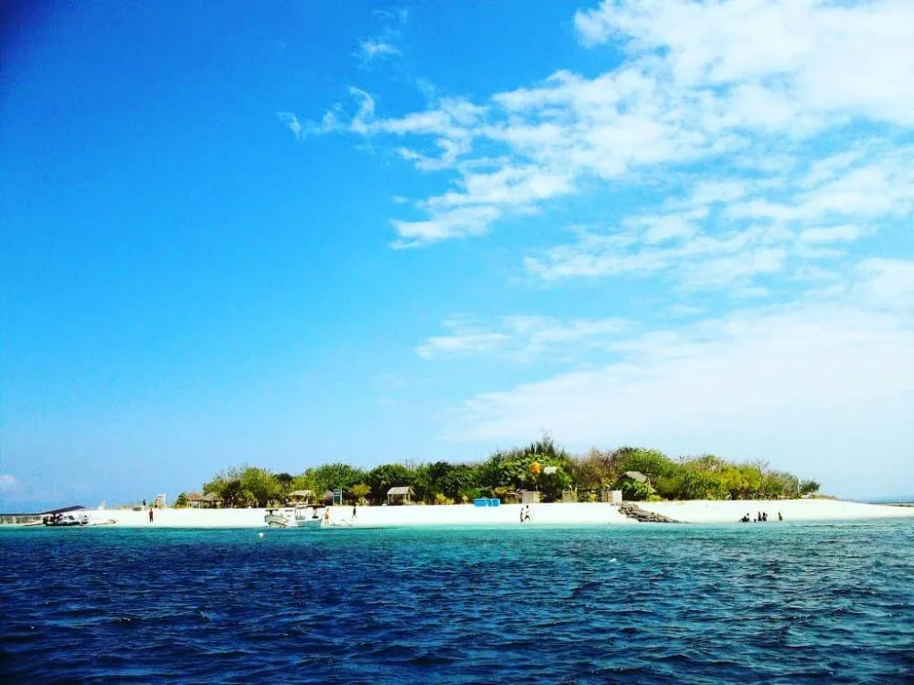 Panduan Lengkap Liburan ke Mandalika: Pantai, Sirkuit, dan Budaya Sasak