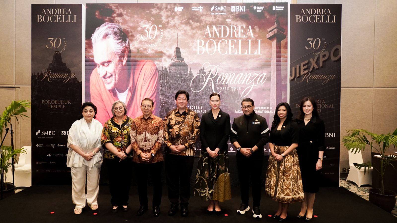 Andrea Bocelli Merayakan 30 Tahun Romanza di Borobudur dan Jakarta