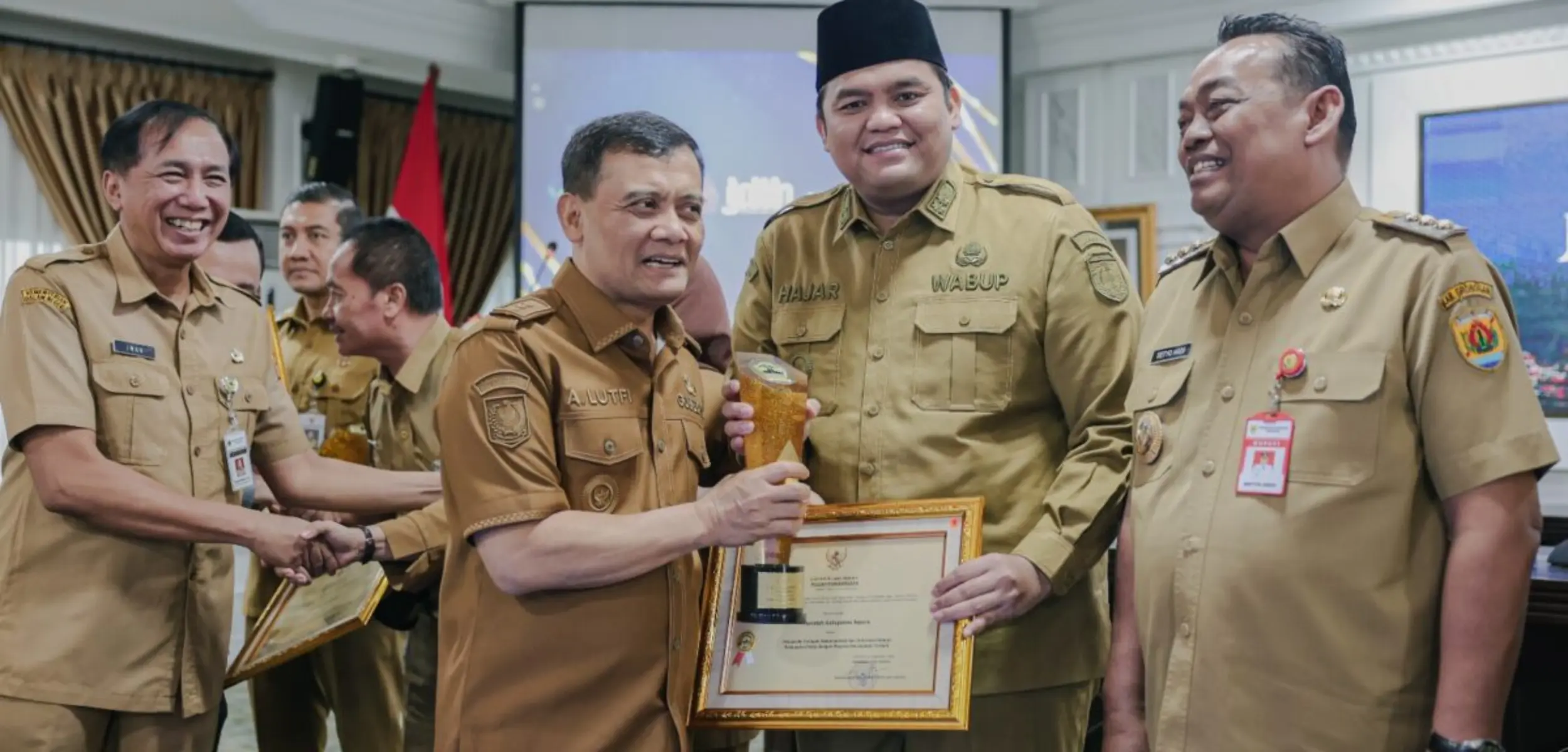 Gubernur Jateng Dorong UMKM Naik Kelas Lewat Hukum Pasti dan Ekonomi Syariah