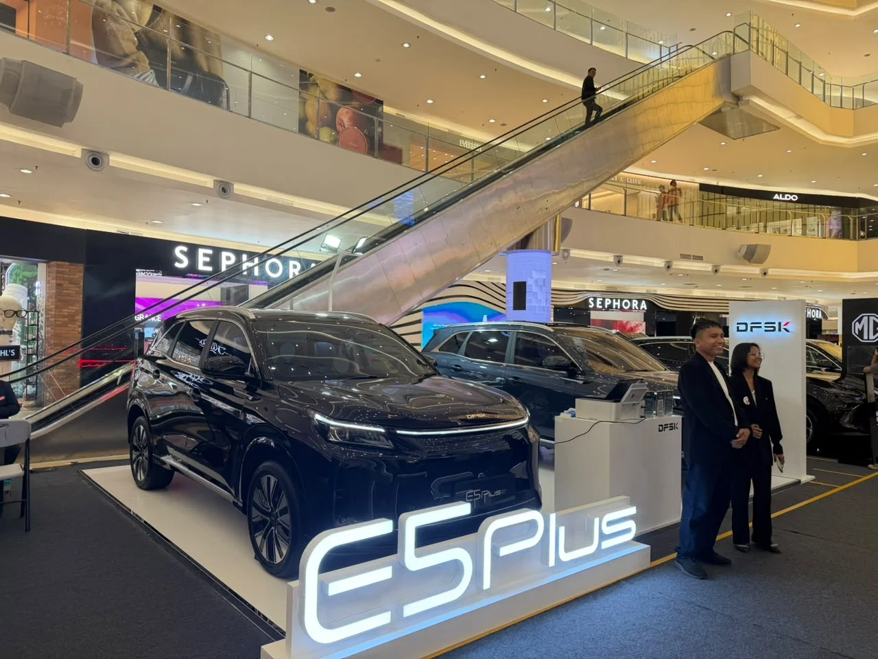 DFSK E5 Plus PHEV Masuk Mall: Strategi Menyerbu Konsumen Urban
