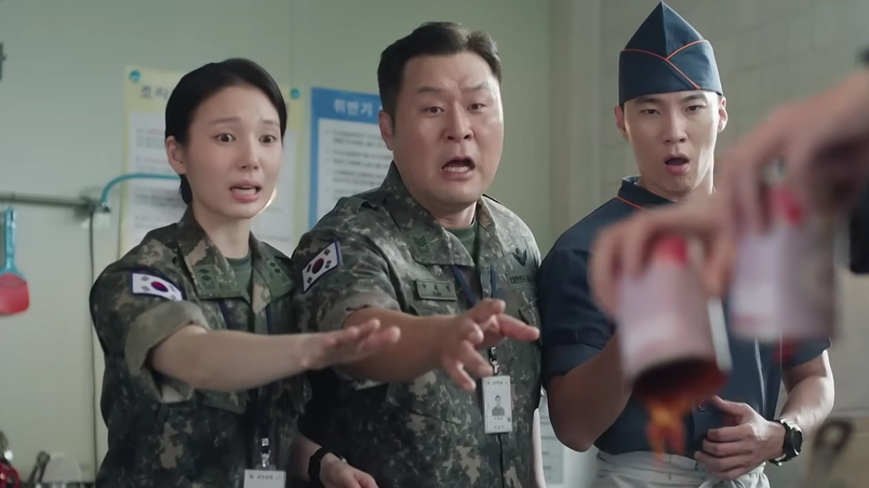 Drama Komedi Bertema Wajib Militer: Pilih Tegang ala D.P. atau Santai ala Kitchen Soldier?