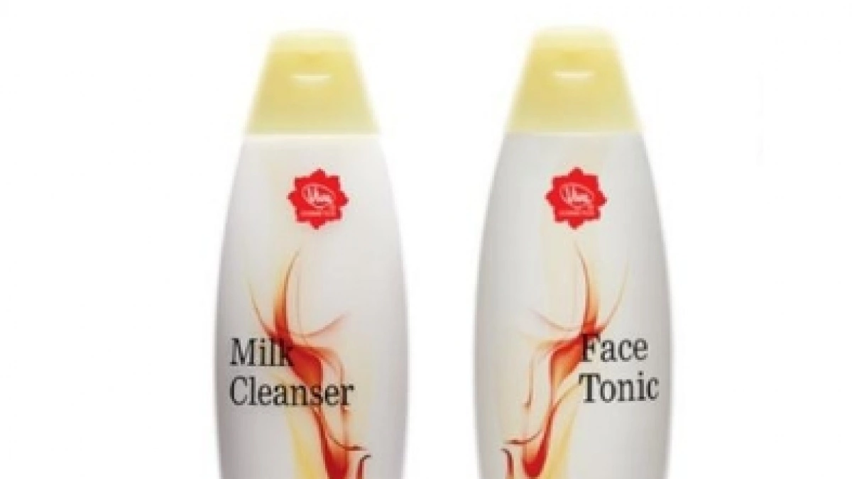 Urutan Lengkap Double Cleansing dengan Milk Cleanser dan Face Tonic