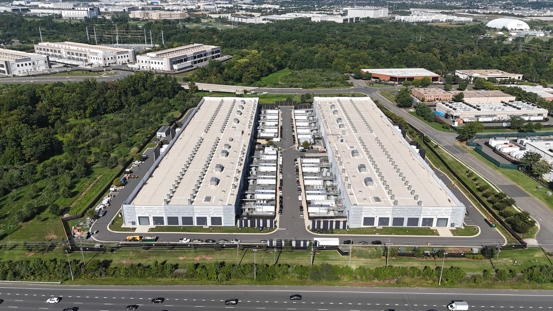 Software AI Pangkas Konsumsi Listrik Data Center Hingga 30%
