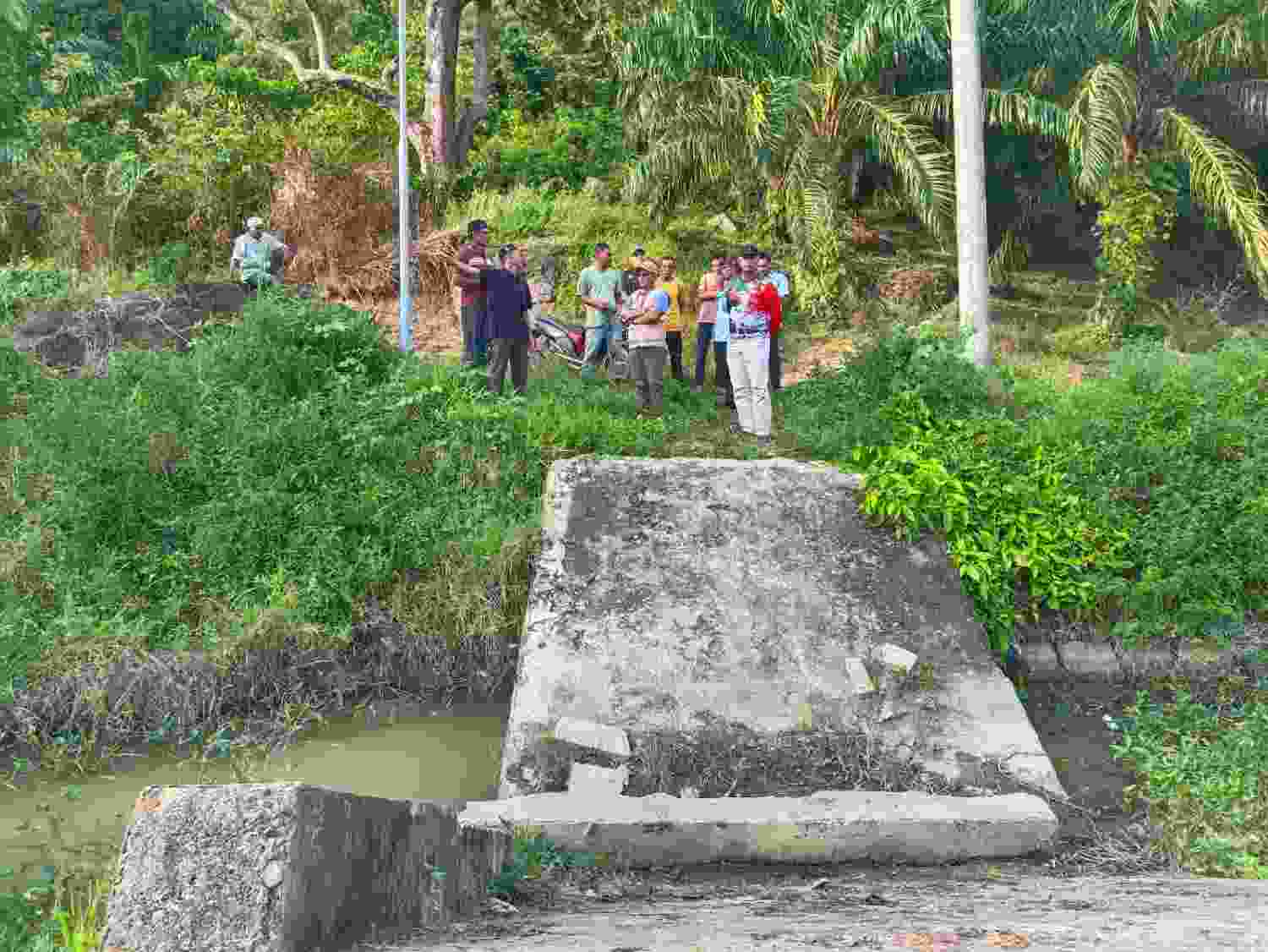 Proyek Irigasi Miliaran Macet, Sawah Mengering dan Petani Merugi