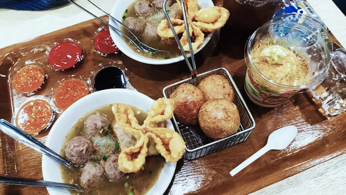 Rahasia Bakso Malang Rumahan: Adonan Lembut dan Kuah Kaldu Sapi Pekat