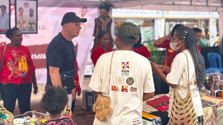 Wisatawan Australia Antusias Jelajahi Produk Lokal Nusantara