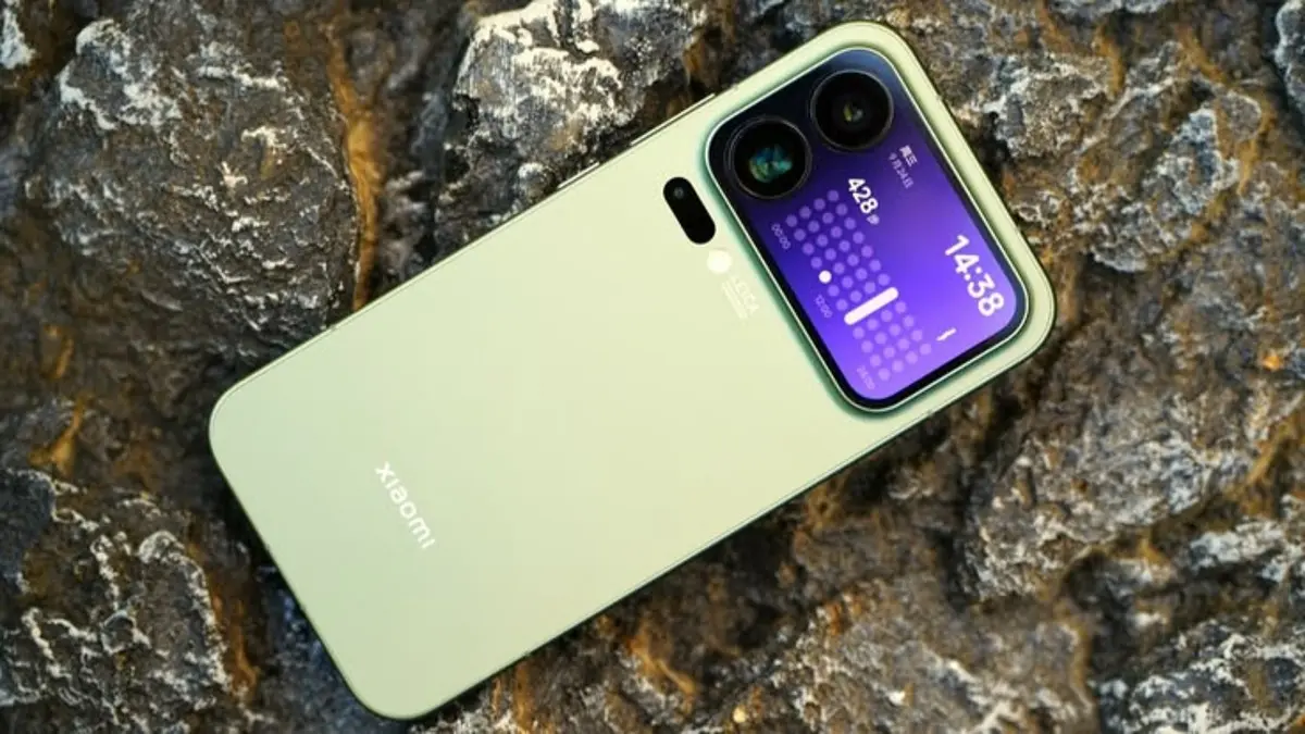 Layar Belakang Smartphone: Cara Pakai Kamera Utama untuk Selfie dan Vlog