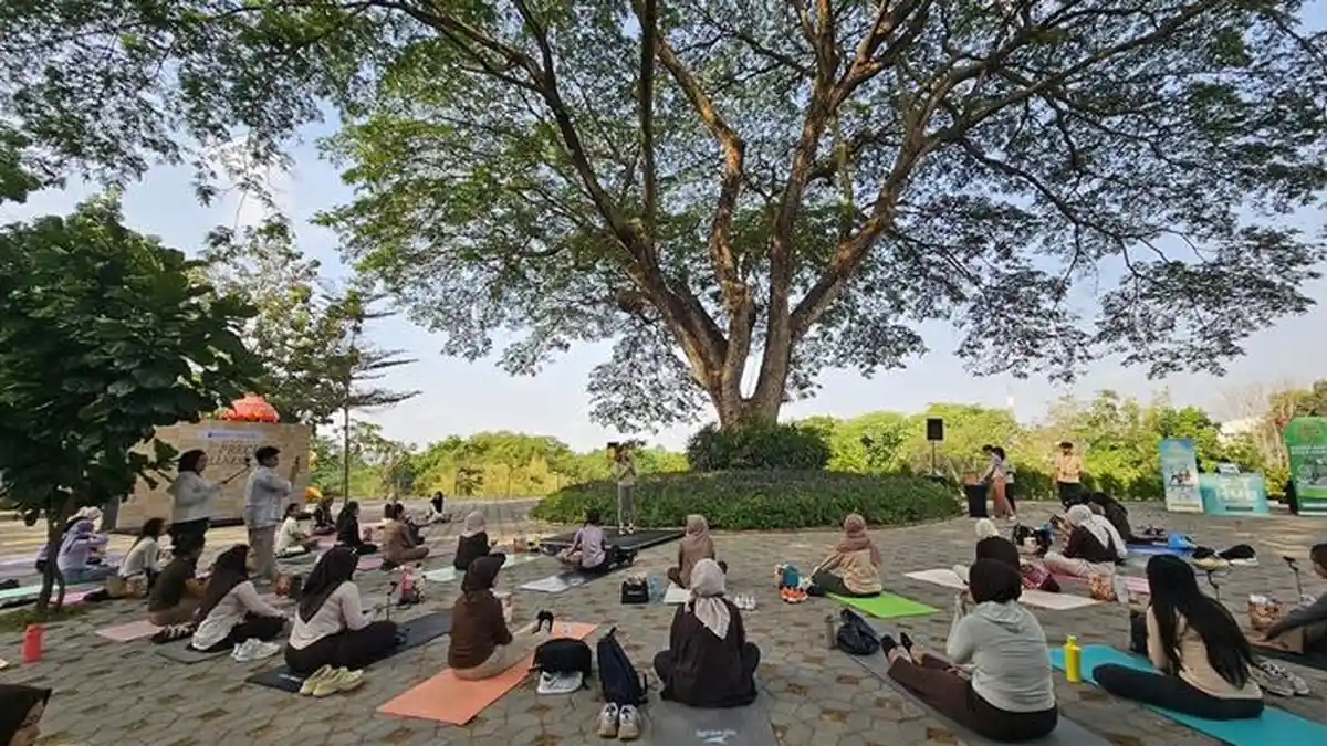 Komunitas Precious Single Rayakan Yoga Wellness Day di Taman Alam