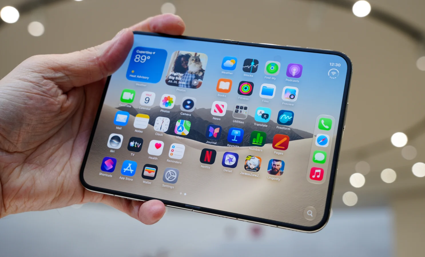 iPhone Duo Ponsel Lipat Pertama Apple: Spesifikasi, Harga, dan Strategi Menghadang Galaxy Z Fold
