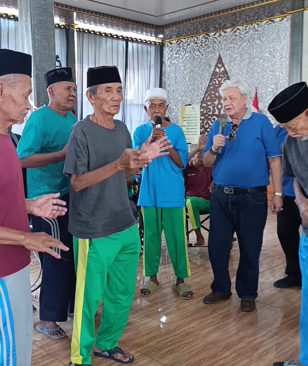 Ketika Lagu Membawa Kebahagiaan ke Panti Jompo