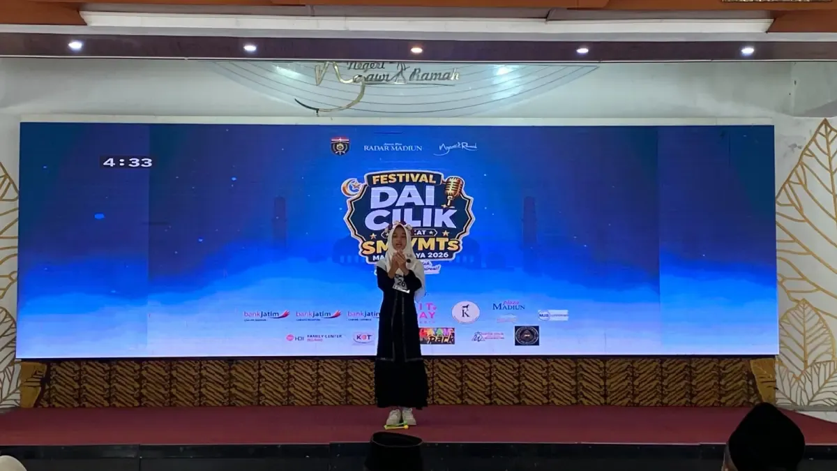 Mengajarkan Anak Gunakan Media Sosial dengan Akhlak Mulia
