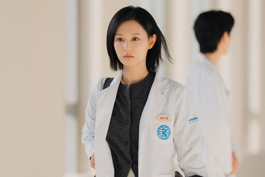 Kim Ji Won dan Lee Jung Eun Hidupkan Thriller Medis Doctor X