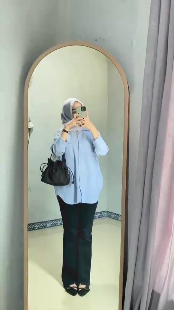 Kemeja Rayon Twill Berkerah, Si Adem yang Lagi Ramai di FYP