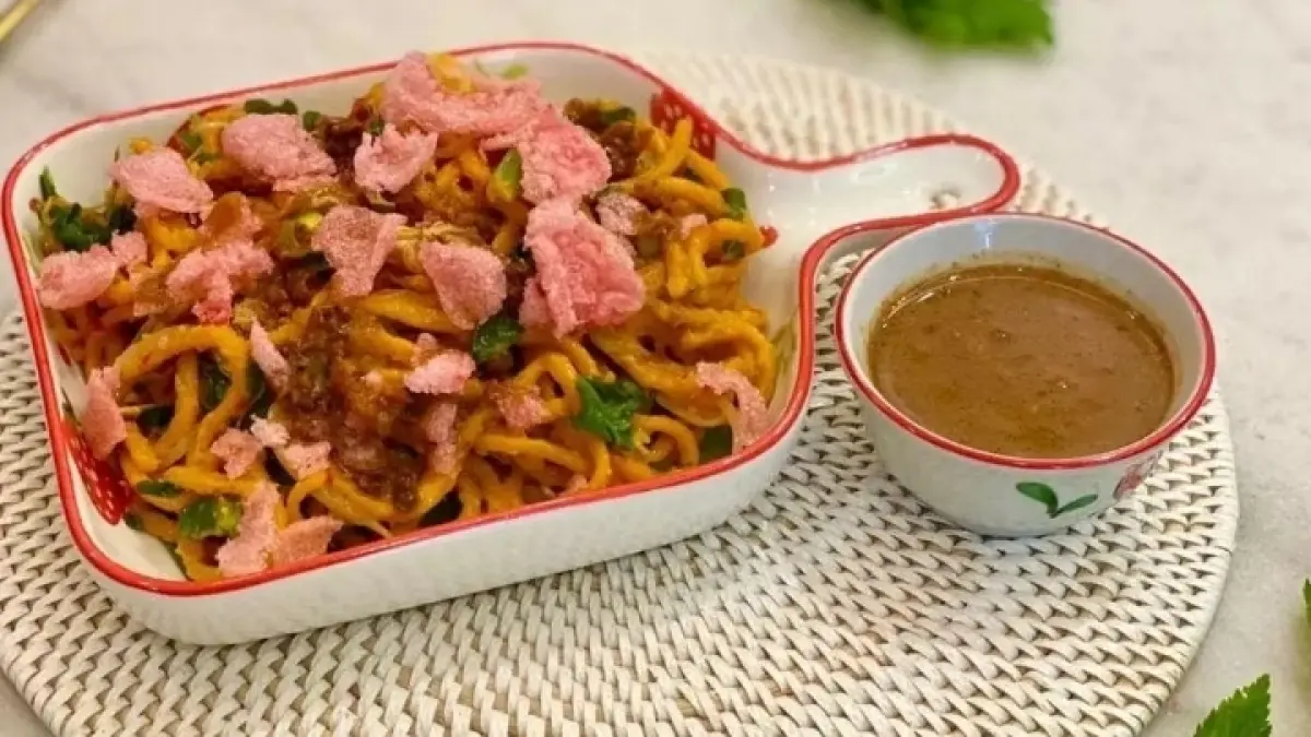 Mi Goreng Caluk vs Mi Tek-Tek Jawa: Dua Mie Tradisional Gurih untuk Malam Praktis