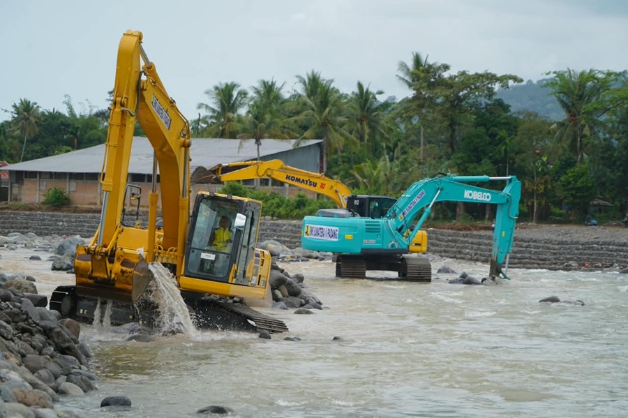 Dana Pemulihan Banjir Raksasa: Transparansi yang Tertinggal