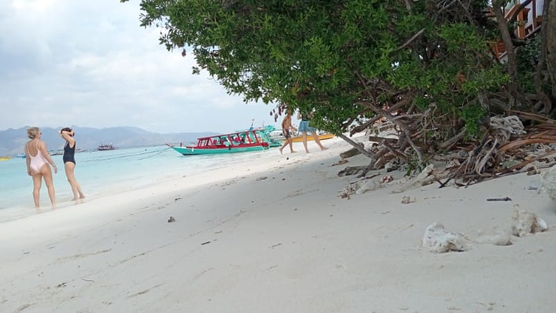 Lombok, Eropa, dan Swiss: Pelarian Baru dari Hiruk Pikuk Bali