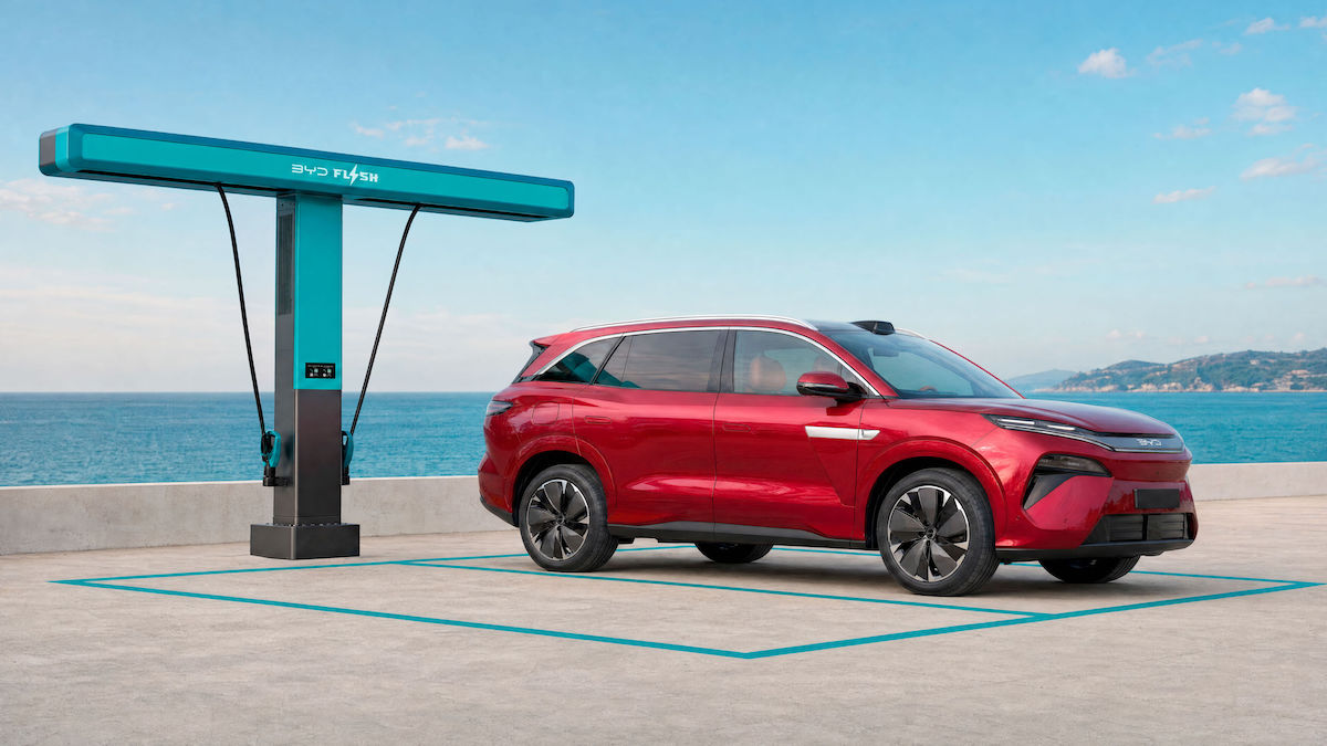 BYD Atto 8: SUV Listrik 7 Penumpang dengan Flash Charging 9 Menit