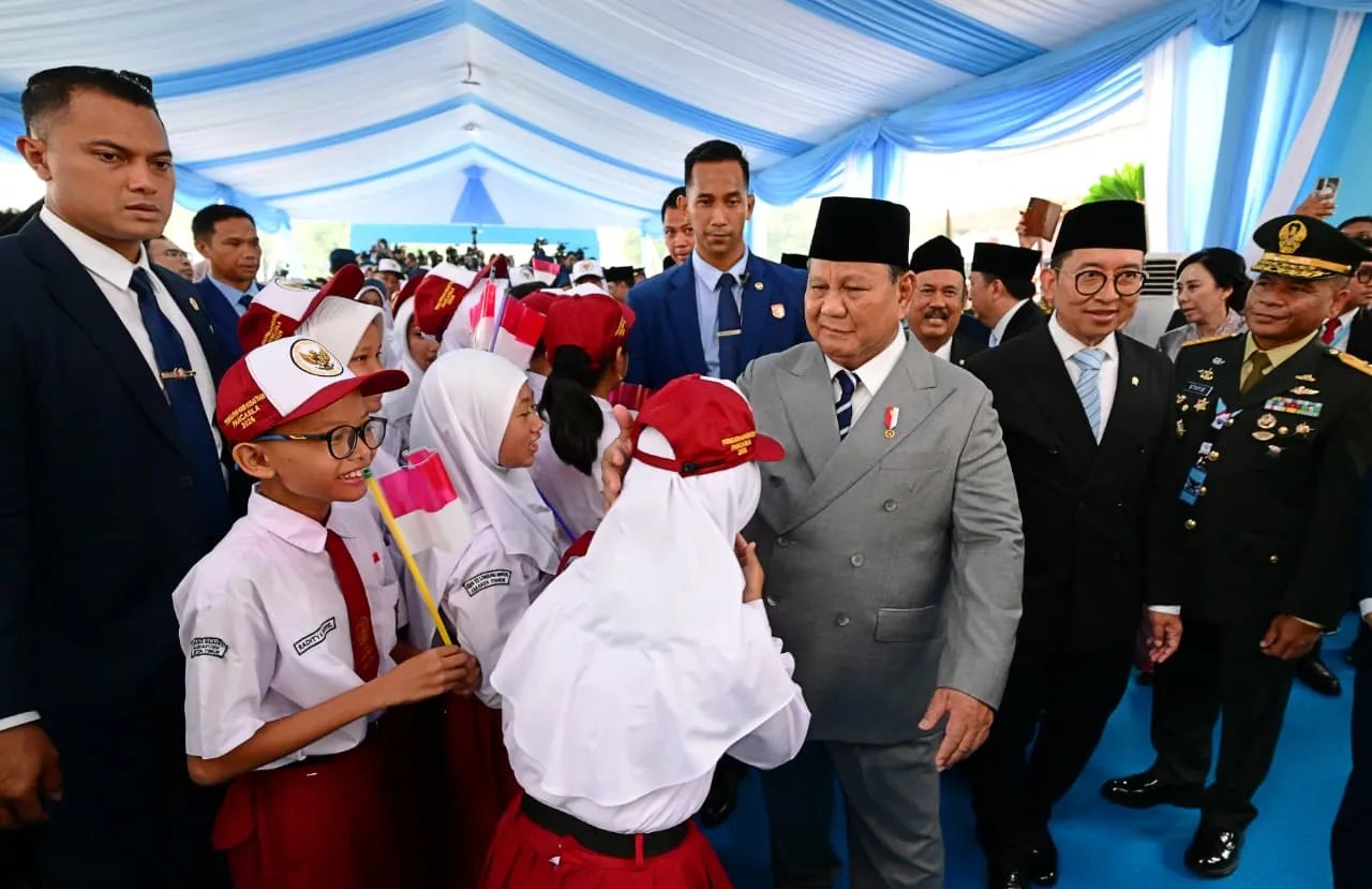 Rapor Merah Kinerja Pemerintah dan Turunnya Kepuasan Publik