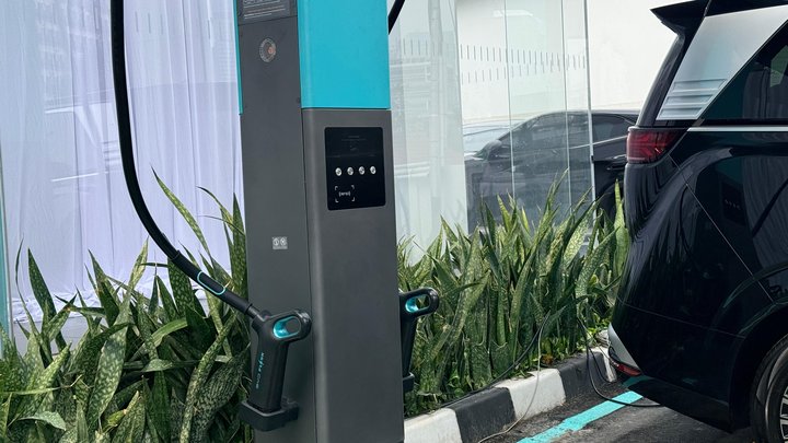 Flash Charging 5 Menit: BYD Mengubah Standar Pengisian EV