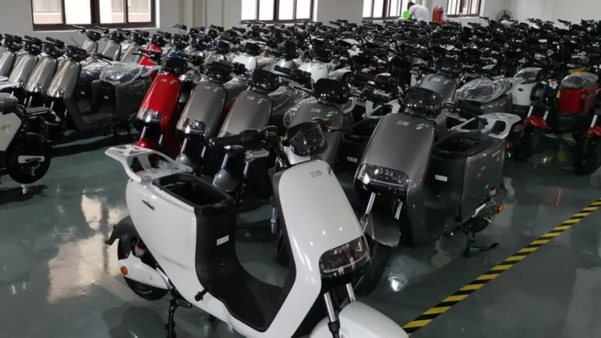5 Motor Listrik Terbaik di Bawah Rp20 Juta: Pilih Baterai Swap, Berlangganan, atau Lithium?