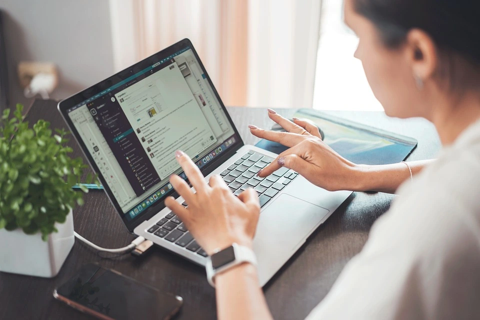 Spesifikasi Laptop yang Penting untuk Kerja Produktif dari Rumah