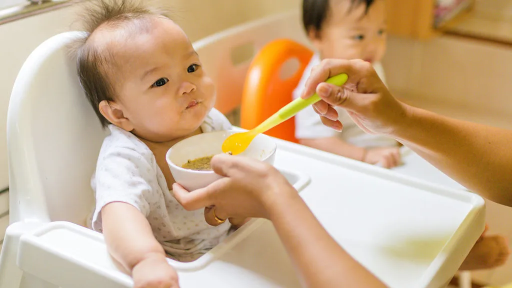 Telur Mentah untuk Bayi: Mitos Berbahaya yang Harus Dihentikan