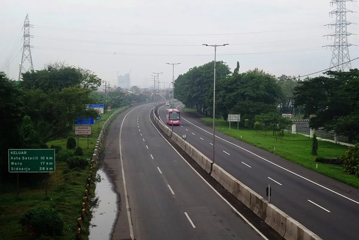 Jalur Penyelamat Darurat di Jalan Tol dan Jalan Rawan: Infrastruktur yang Menentukan Nyawa