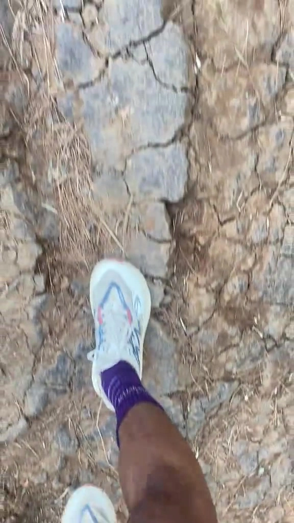 Beda kasta sepatu trail lokal, dari yang 500 ribuan sampai yang lolos UTMB