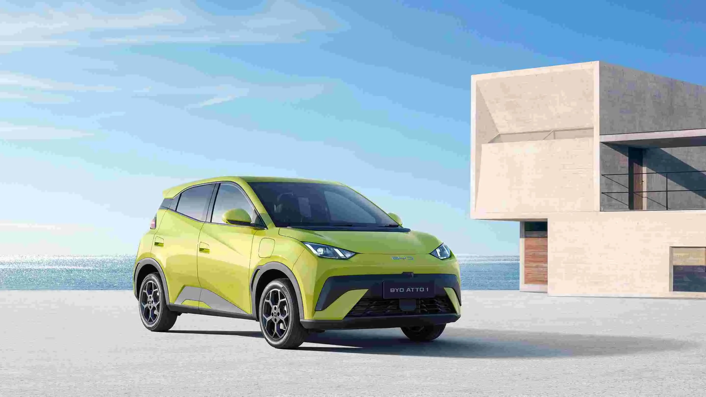 BYD Atto 1 Puncaki Mobil Terlaris, Innova dan Mobil Niaga Saling Tempel