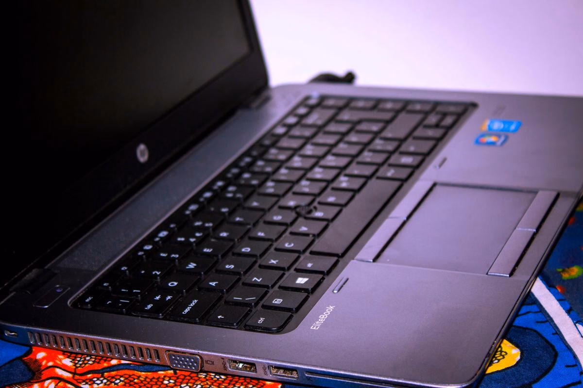 4 Tanda Baterai Laptop Mulai Rusak dan Cara Menyikapinya