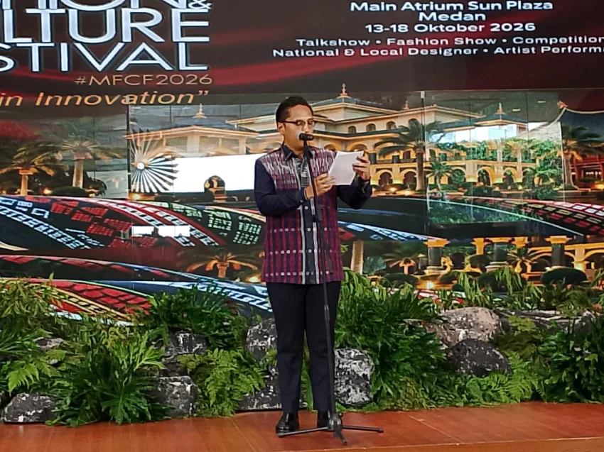 Ulos Tradisional Siap Menantang Panggung Fashion Global