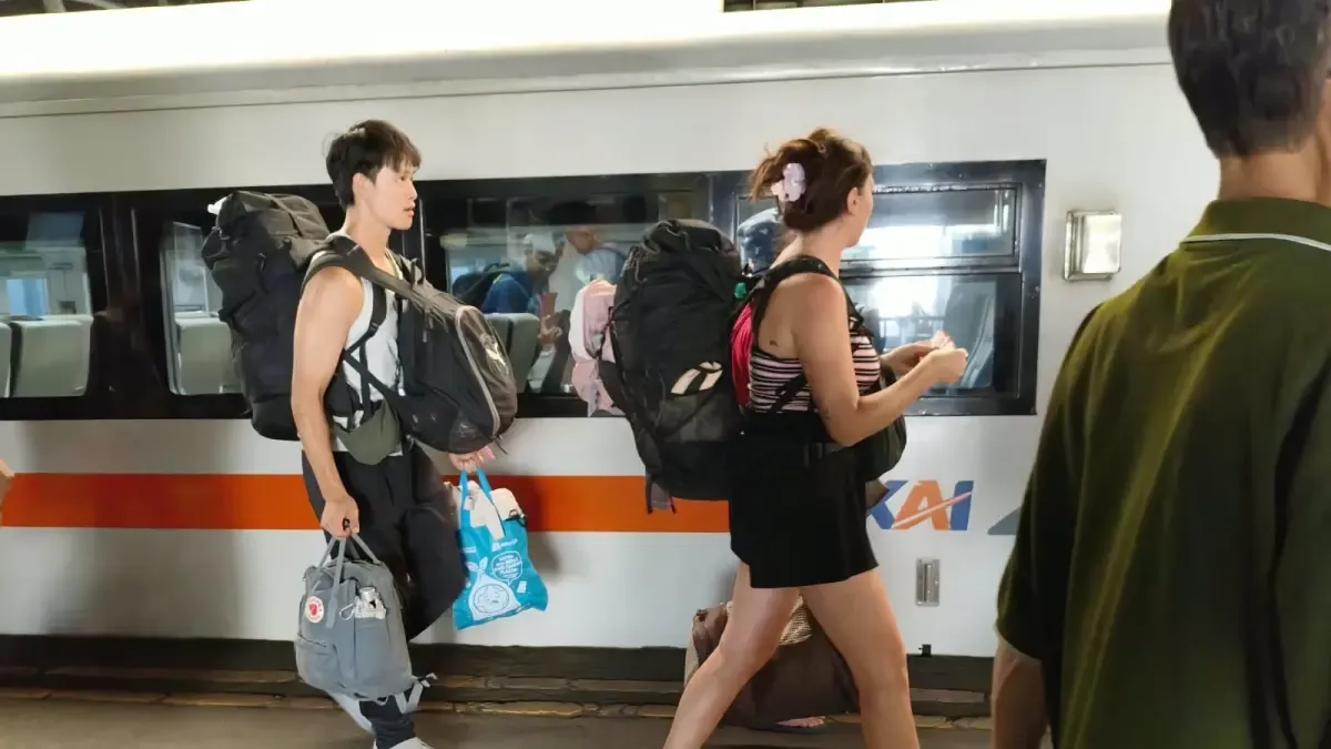 Wisatawan Asing Pilih Kereta Api, Sinyal Baru Transportasi Pariwisata
