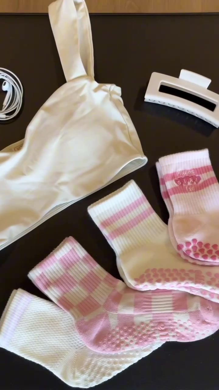 Grip socks pilates murah boleh, tapi tahu dulu batasnya