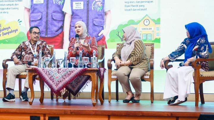 Dari Memilah Sampah hingga Duta Lingkungan: Cara Praktis Ajarkan Anak Peduli Bumi Sejak Dini