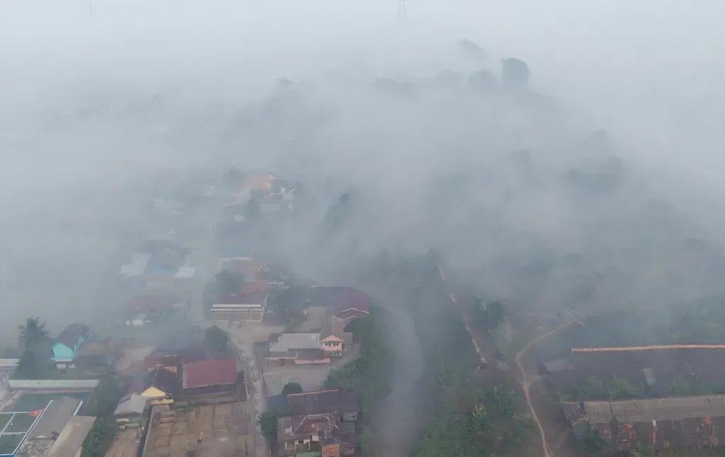 Kabut Asap Menutup Langit Bisnis Palembang