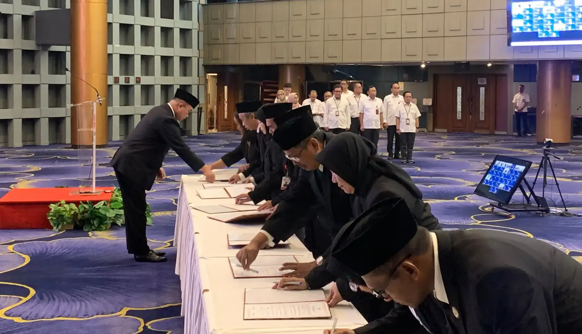 Pelatihan AI Massal: Strategi Baru Menyiapkan Tenaga Kerja