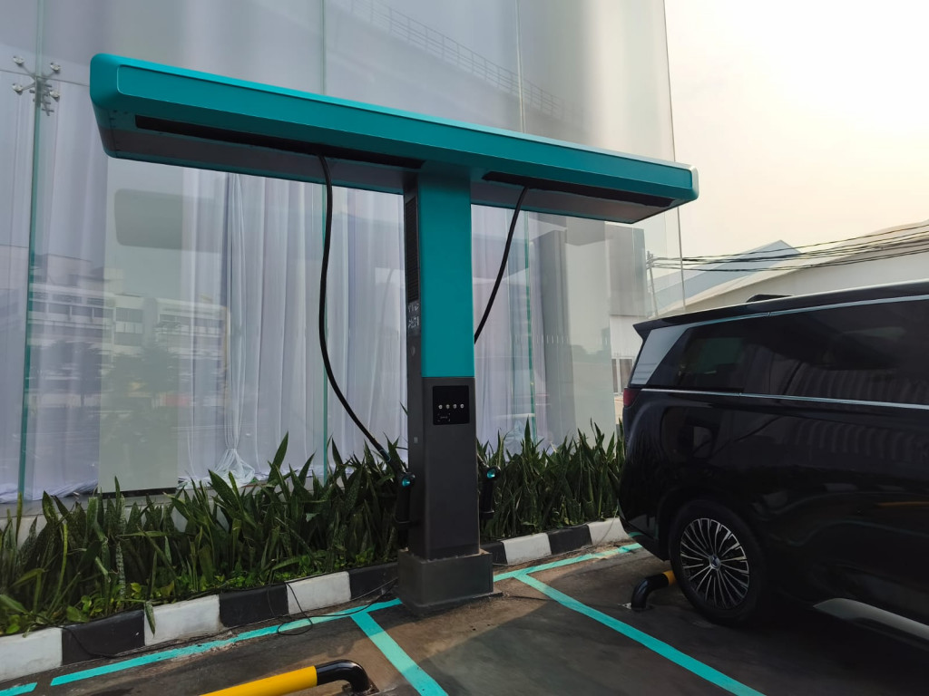 Flash Charging 5 Menit: Aman untuk Semua Generasi Baterai?