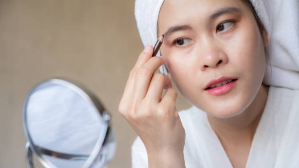 Browcara & Pensil Alis Budget: Panduan Alis Rapi Seharian