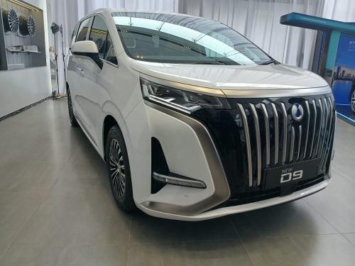Danza D9 dan Z9 GT: Dua Wajah Baru Segmen Listrik Premium