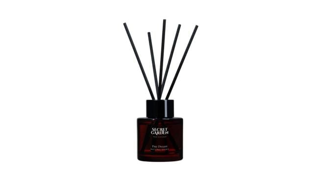 Wewangian Rumah untuk Relaksasi: Panduan Memilih Reed Diffuser dan Lilin Aromaterapi