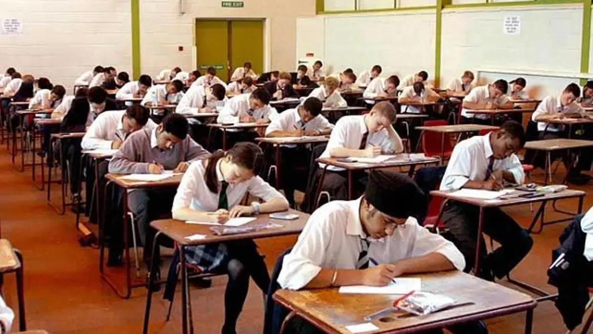 Kebijakan Tidak Naik Kelas: Saatnya Sekolah Serius Menilai Kompetensi