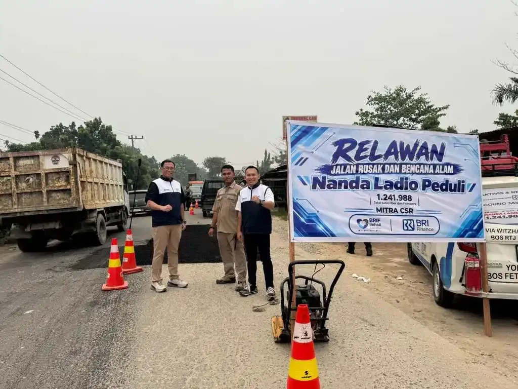 Dari Jembatan Gantung hingga Jalan Berlubang: Arah Baru CSR Bank di Pedesaan
