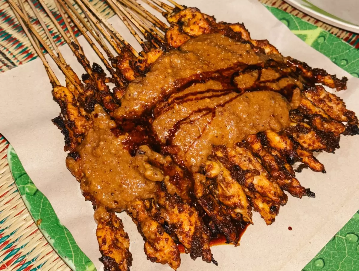Nasi Kebuli Solo dan Sate Ayam Semarang: Panduan Kuliner Legendaris Jawa Tengah